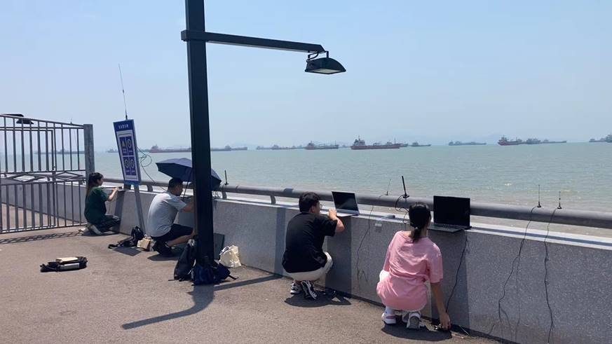 舟山群島跨島通信新突破 陳宏銘團(tuán)隊(duì)完成22公里遠(yuǎn)距窄帶傳輸測試與設(shè)備維護(hù)保障